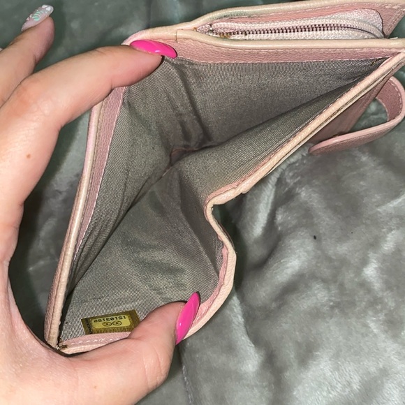🌸 Chanel Camellia Accent French Wallet - Picture 4 of 7
